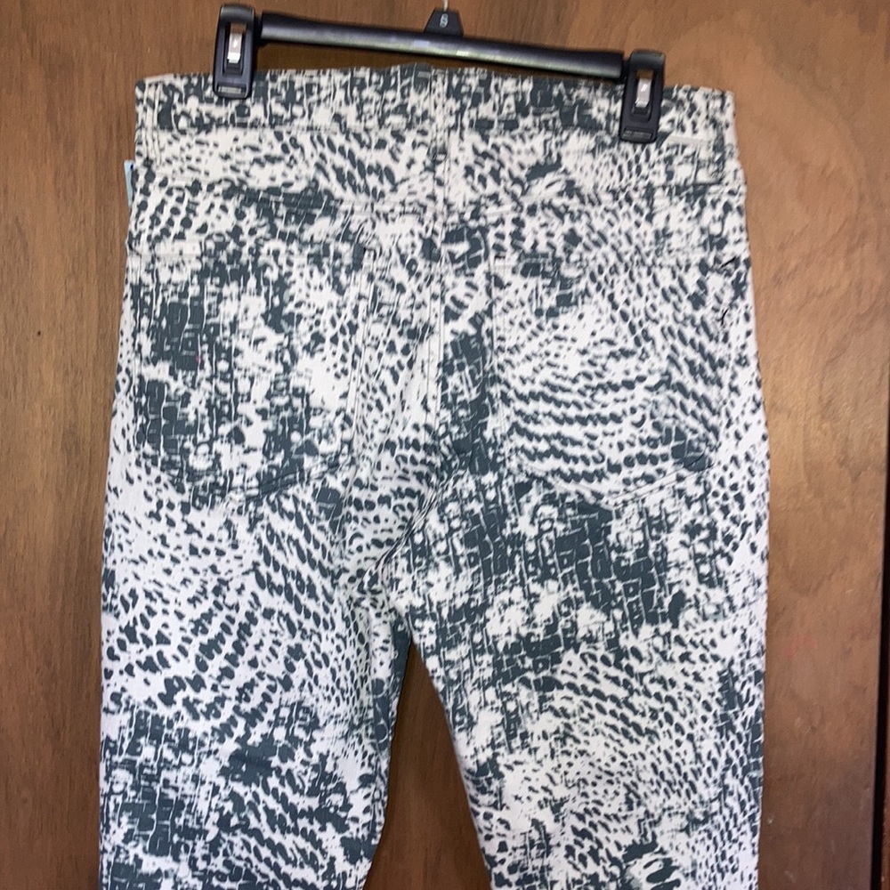 Express high rise skinny stretch jean with abstract animal print like size 12 - Picture 14 of 16